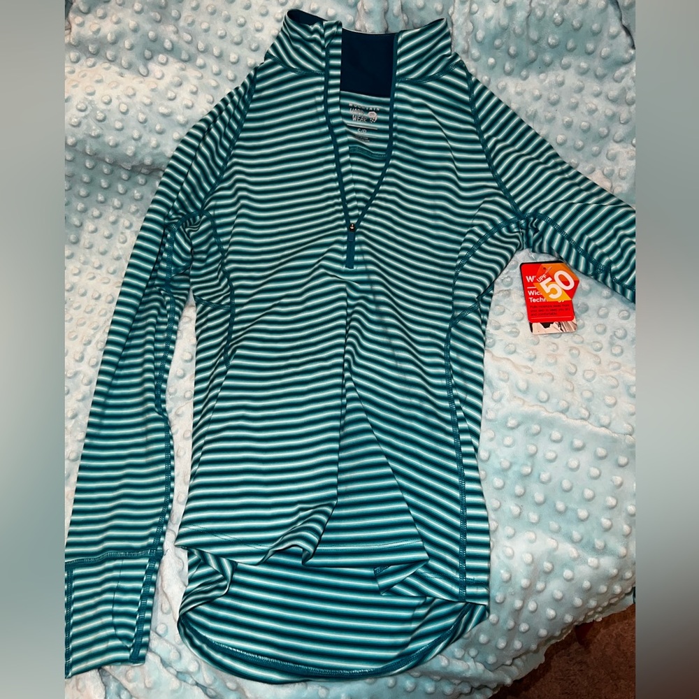 Women’s long sleeve